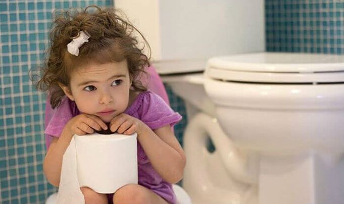 Darmproblemen wijzen op de aanwezigheid van parasieten in het lichaam van het kind